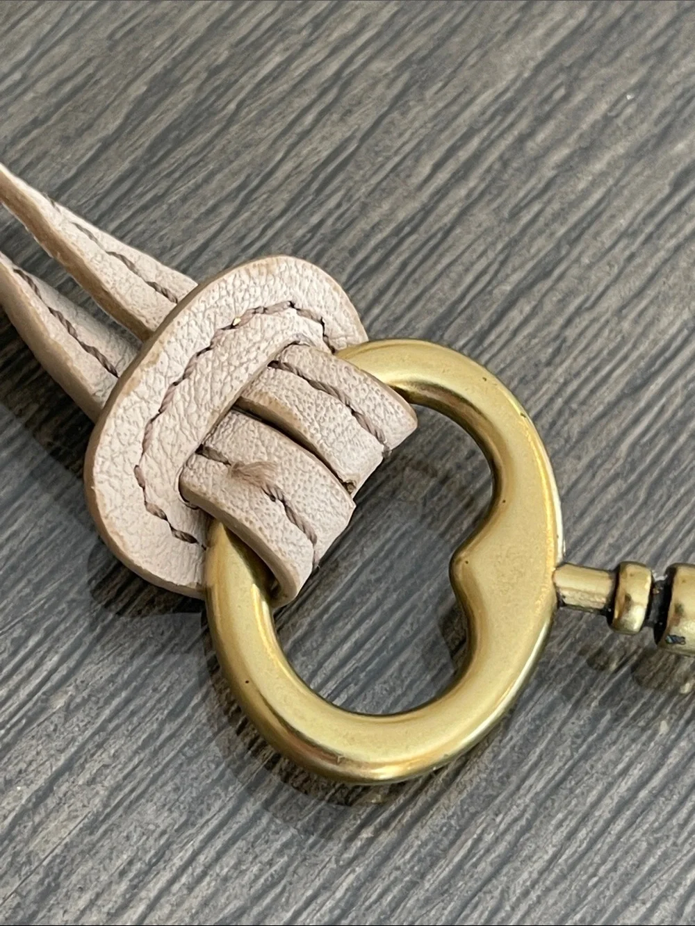 Fossil Brass Key Replacement Strap Key Charm Purse Keychain Fob Hangtag Offwhite